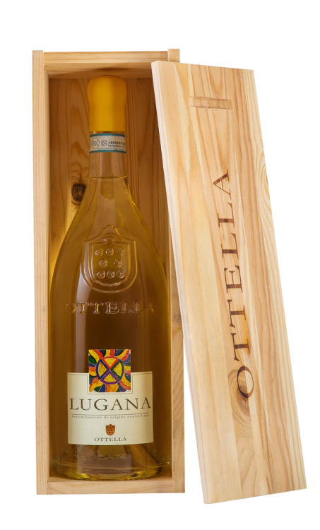 Итальянское вино Ottella Lugana в деревянном футляре белое сухое