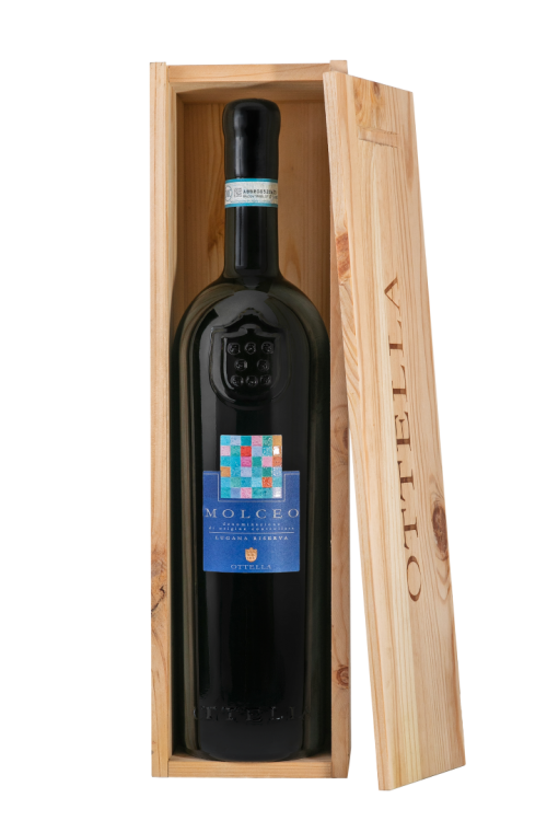 Итальянское вино Ottella Lugana Riserva Molceo в деревянном футляре